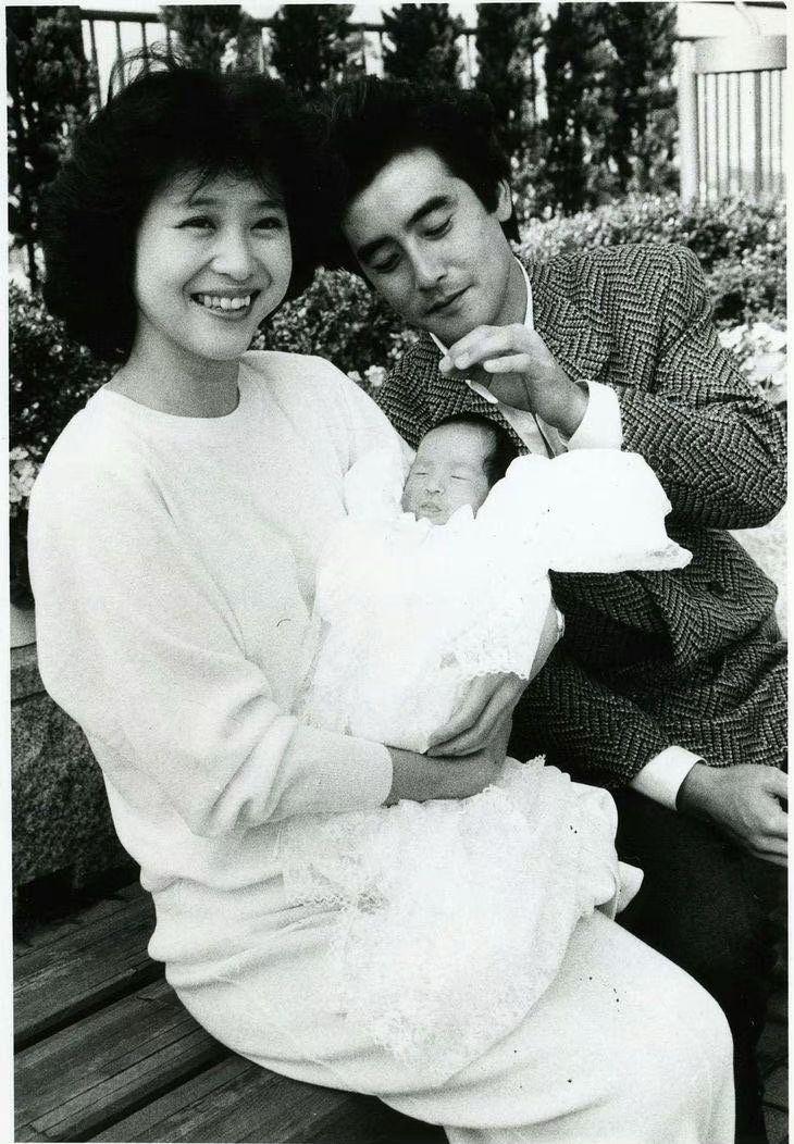 神田正輝昔日一家三口的場面已成回憶。