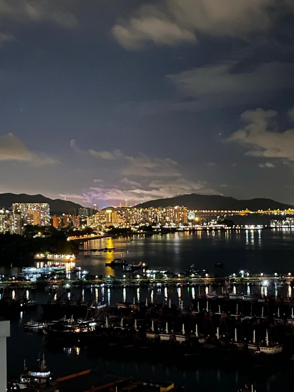 避風塘夜景亦十分吸引。