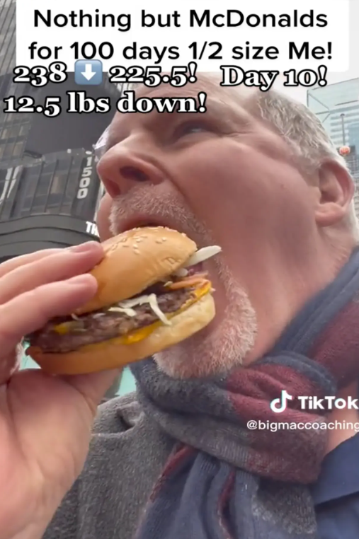 麥當勞減肥|馬金尼斯聲稱100日內餐餐食麥當勞,最終減近60磅。(互聯網)