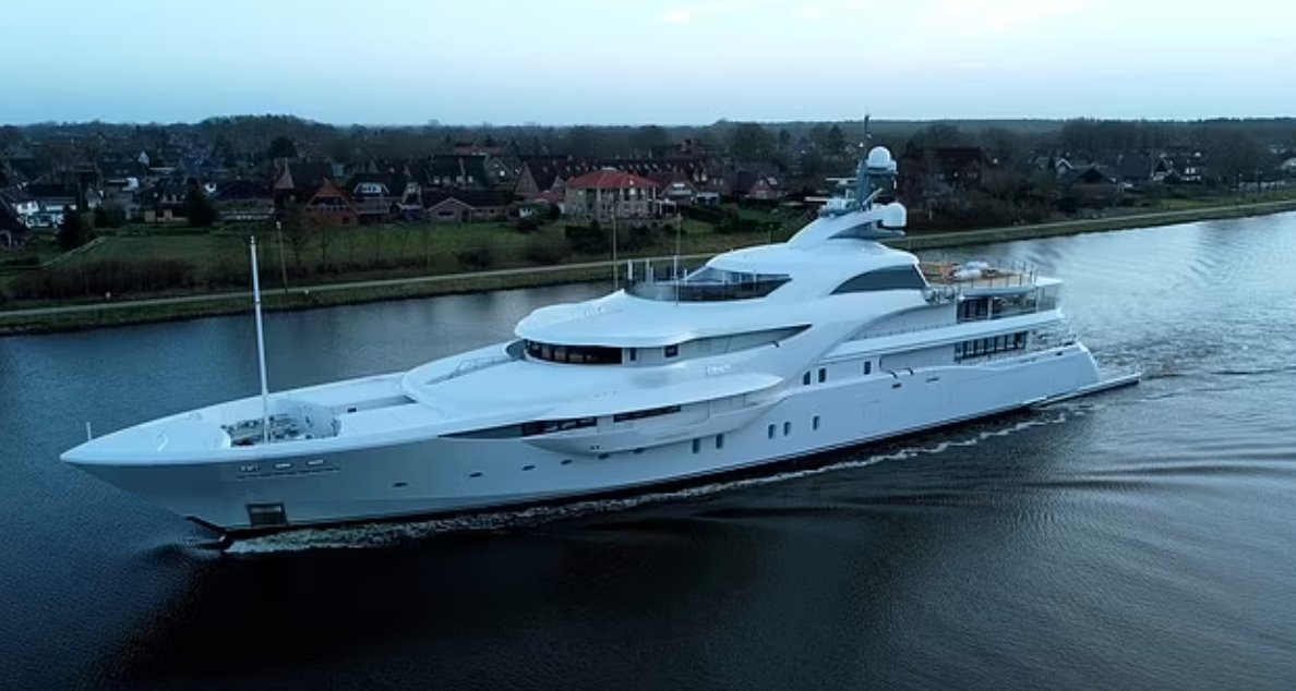 普京遊艇|普京超級遊艇「殺人鯨號」。(互聯網)