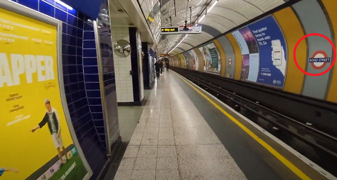 移民英國|站內路軌旁的站名亦未有改動,仍然叫「Bond Street」。(互聯網)
