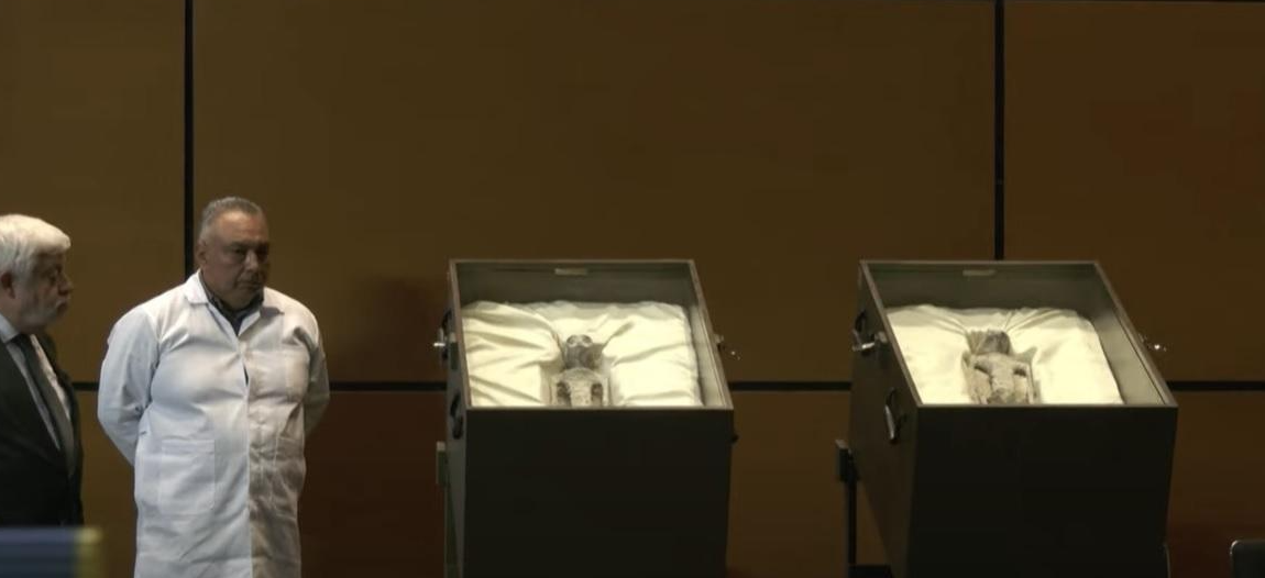 外星人遺骸|墨西哥國會日前公開兩具「非人類遺骸」,被指是外星人。(互聯網)