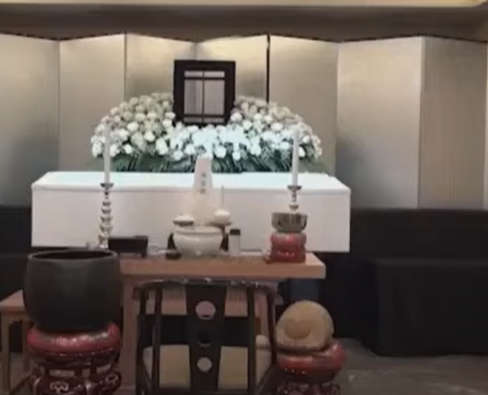 乾冰|日本近期有3人在瞻仰遺容後死亡。(互聯網)