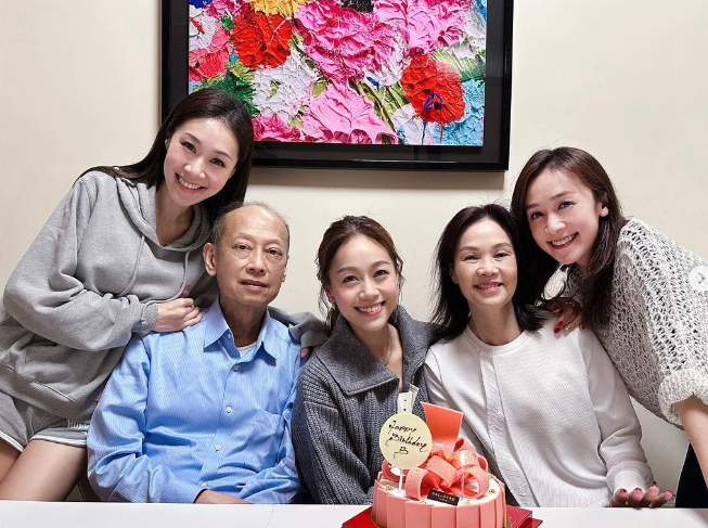 黃心美、黃心妙、黃心穎不時合照。(黃心妙IG)