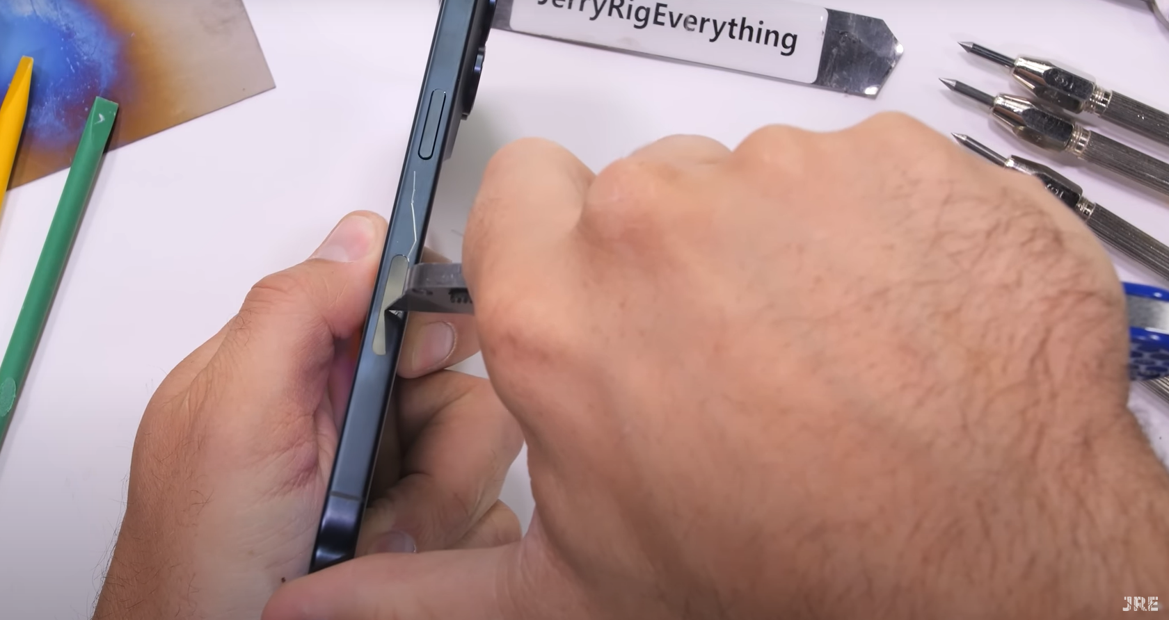 iPhone 15 Pro Max 測試過程。(互聯網)