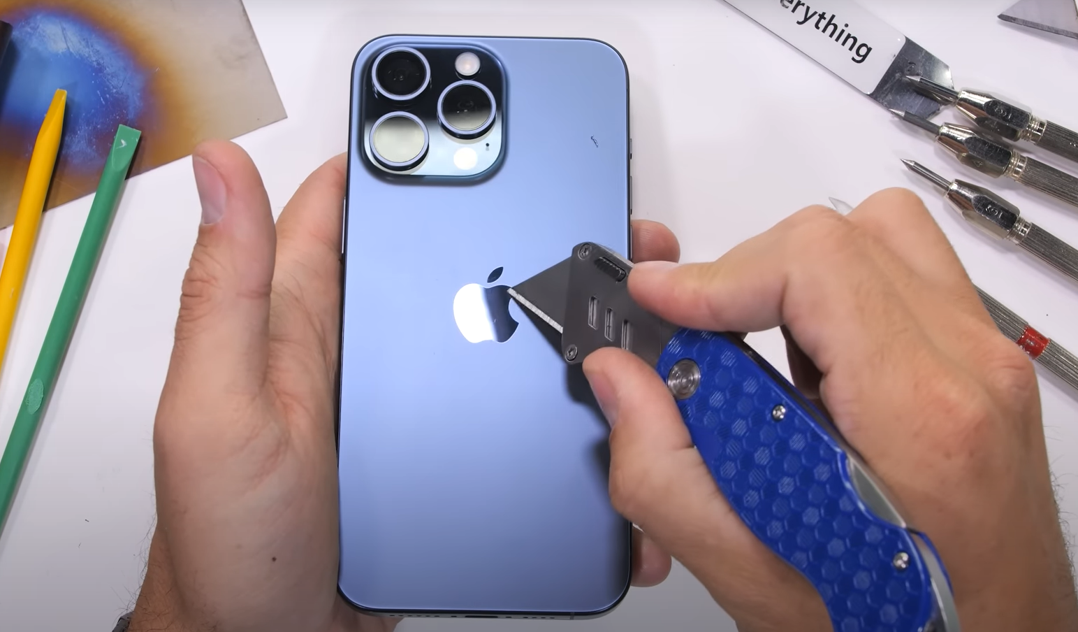 iPhone 15 Pro Max 測試過程。(互聯網)