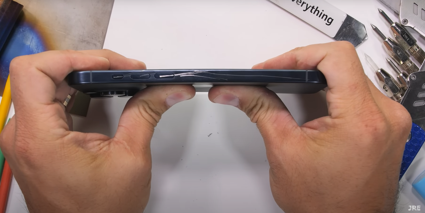 iPhone 15 Pro Max 測試過程。(互聯網)