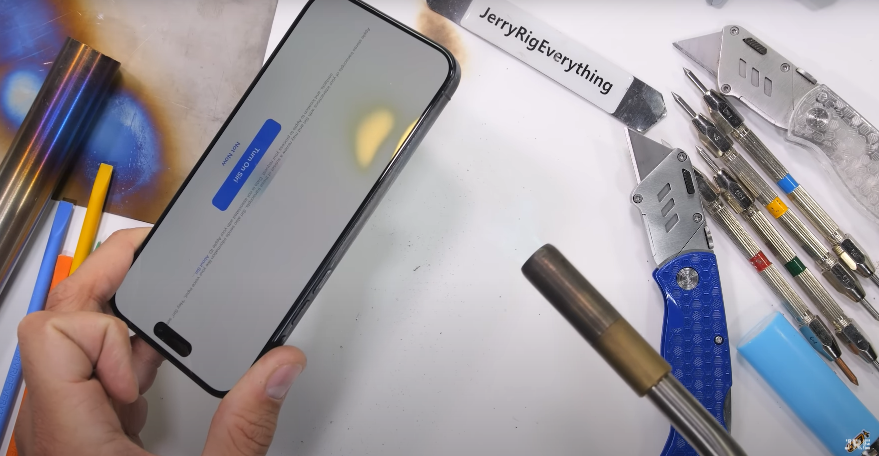 iPhone 15 Pro Max 測試過程。(互聯網)