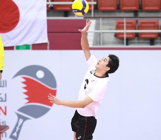 日本排球隊的高橋慶帆是日本及伊朗混血兒,身高193cm。(網上圖片)