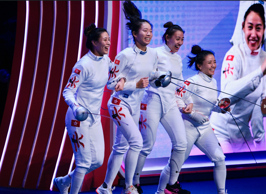 江旻憓、陳渭泠、佘繕妡及朱嘉望於女子重劍團體決賽以34:36不敵南韓奪銀(港協暨奧委會)