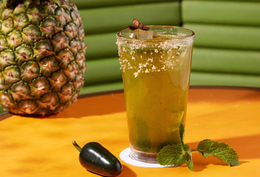 Verdita Michalada(HK$88),菠蘿汁、辣椒醬、墨西哥香料、新鮮薄荷、芫茜及啤酒調製,放上脆炸蚱蜢作點綴。