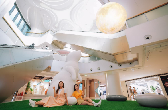 3米高巨型玉兔出沒 The LOHAS康城 與你迎接中秋佳節