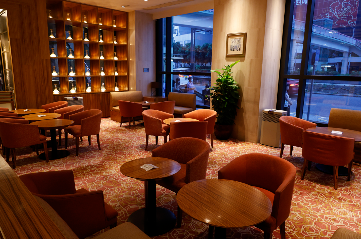 六國飯店於1933年落成,1951年翻新後更設立了「粵軒」,成為香港首間擁有中菜廳的酒店。(攝:林俊源)