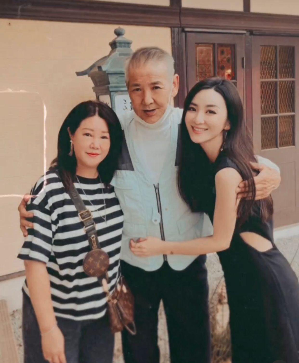 裕美上月底與母親重回鄕下,成功與失聯逾20年的父親團聚。