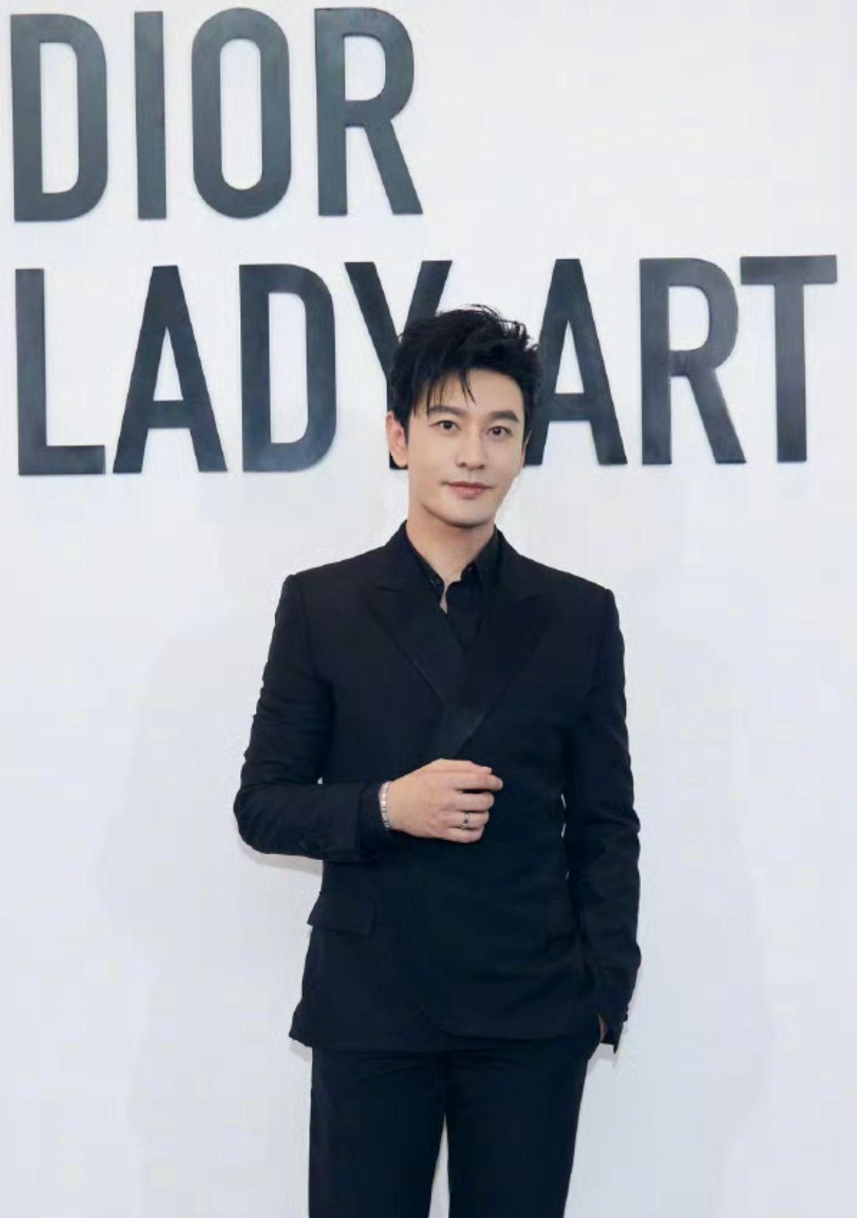 黃曉明被指是減肥過度才導致禿頭。