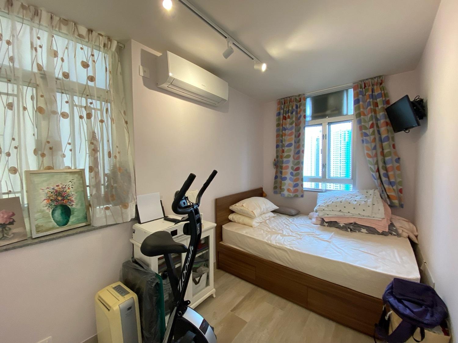 單位為一房間隔,睡房空間闊落,空氣流通。