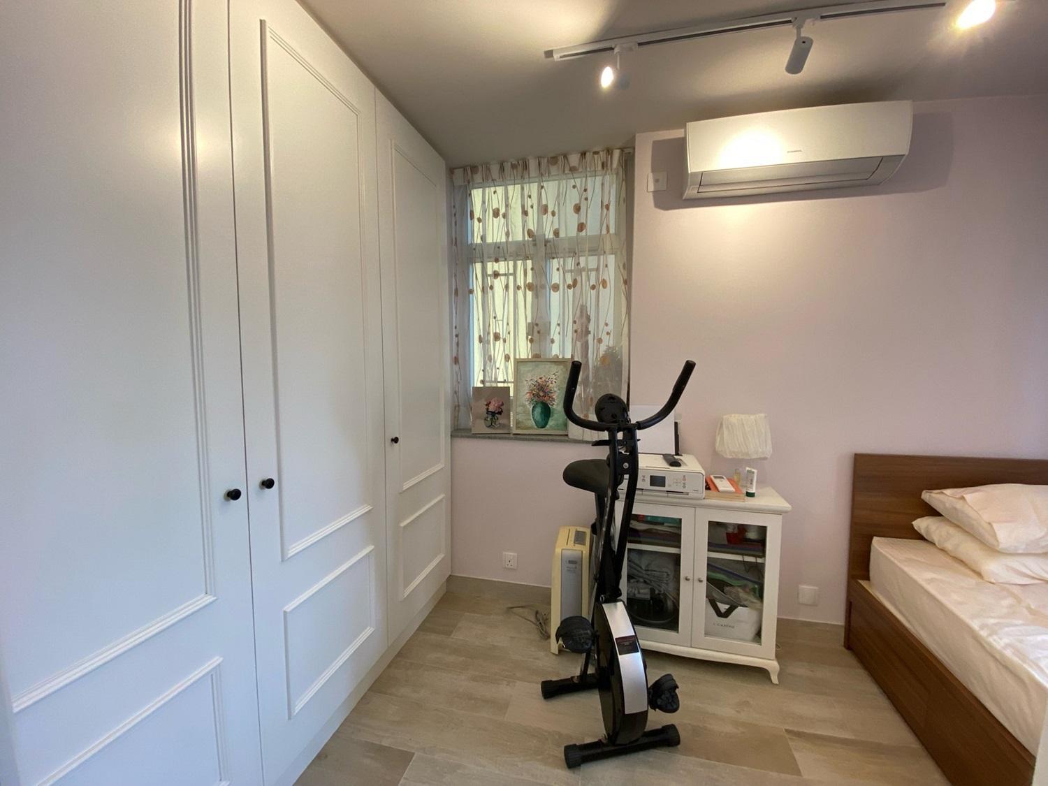 睡房設有大衣櫃,新淨實用。