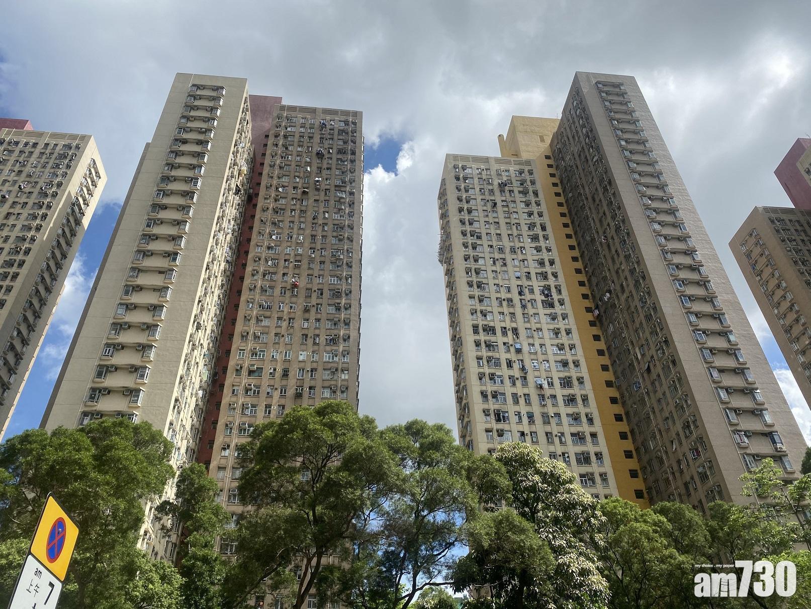 鑽石山居屋龍蟠苑毗鄰港鐵站及大型購物商場,日常交通和生活所需極之方便。(資料圖片)