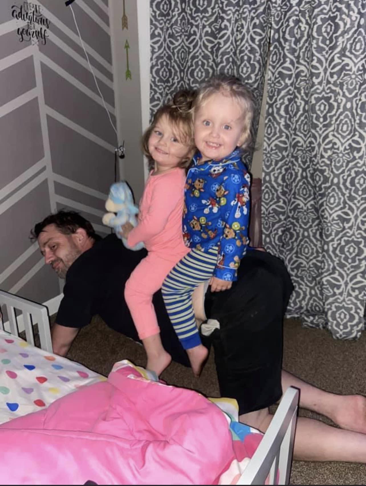 Sadie的姐姐指,他們非常熱愛自己的4個孩子,無一例外。(FB)