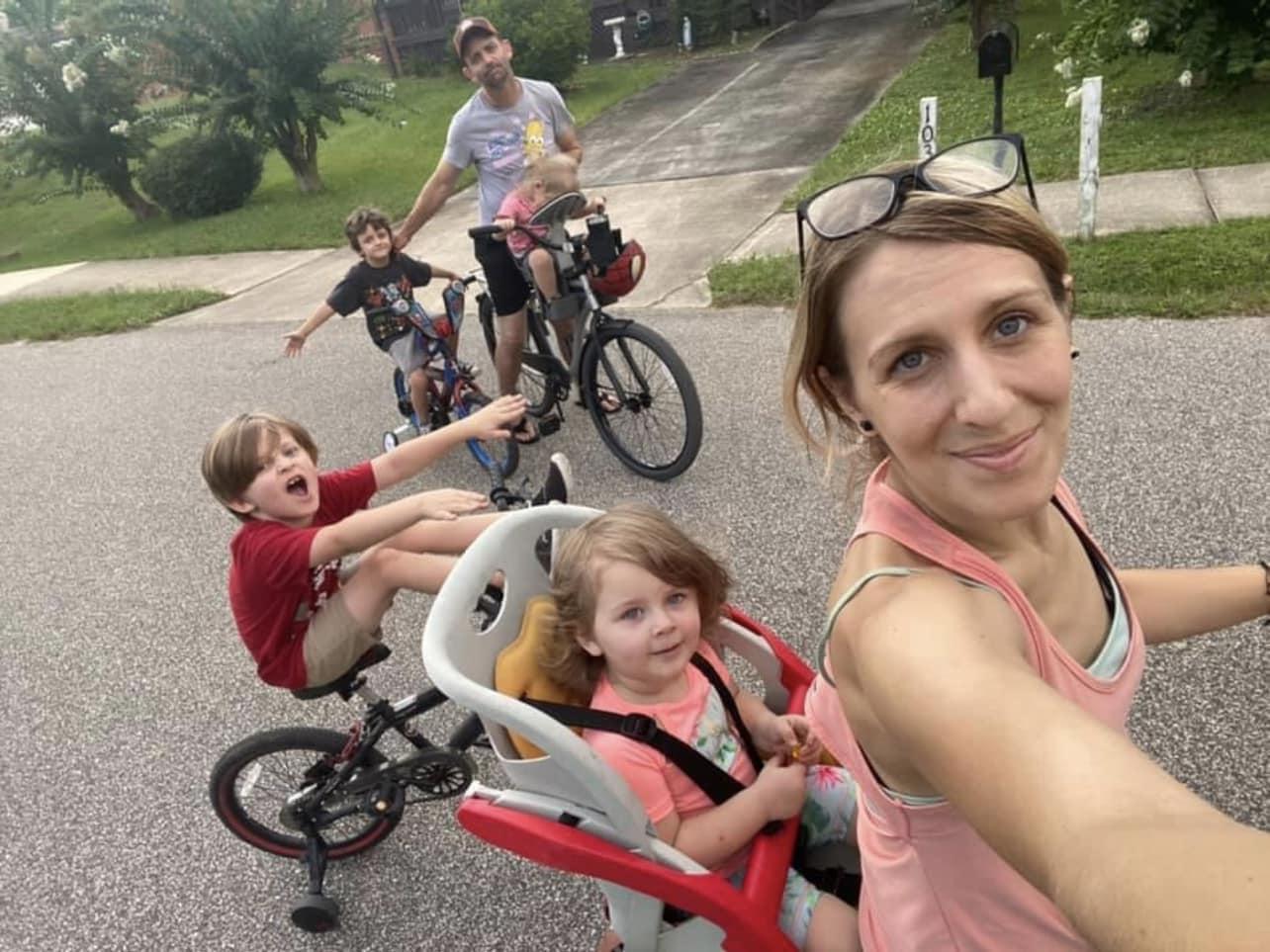 Sadie的姐姐指,他們非常熱愛自己的4個孩子,無一例外。(FB)