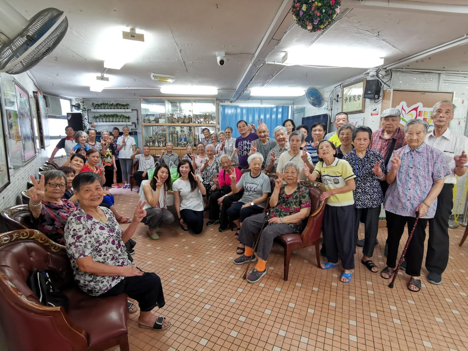 兩姊妹接手品牌後,推動品牌發展更熱心公益,參與多年「回饋社會;關愛社區」活動。