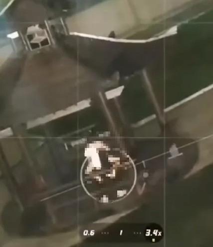 山東大學生情侶情不自禁片段流出,涉事涼亭成打卡聖地(微博截圖)