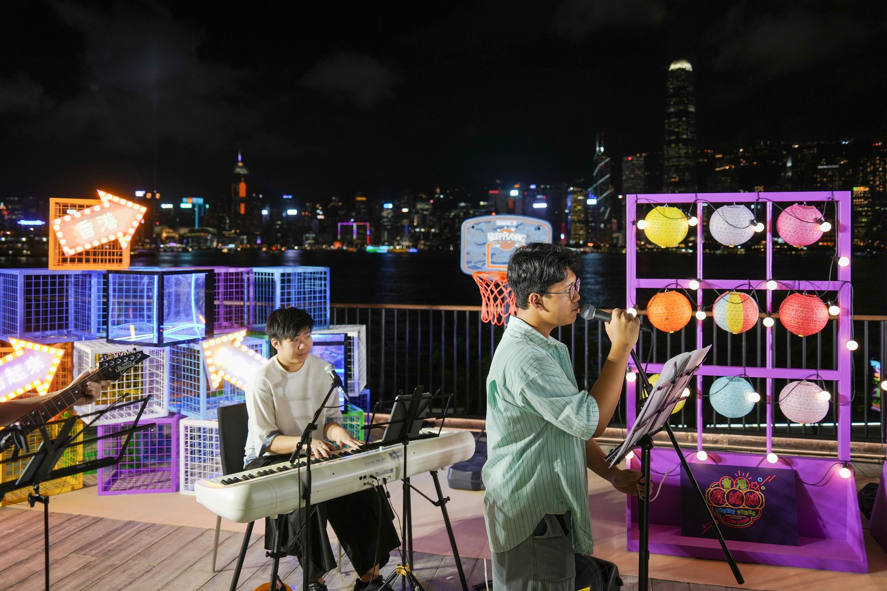 政府上周宣布啟動「香港夜繽紛」計劃。(資料圖片/李睿哲攝)