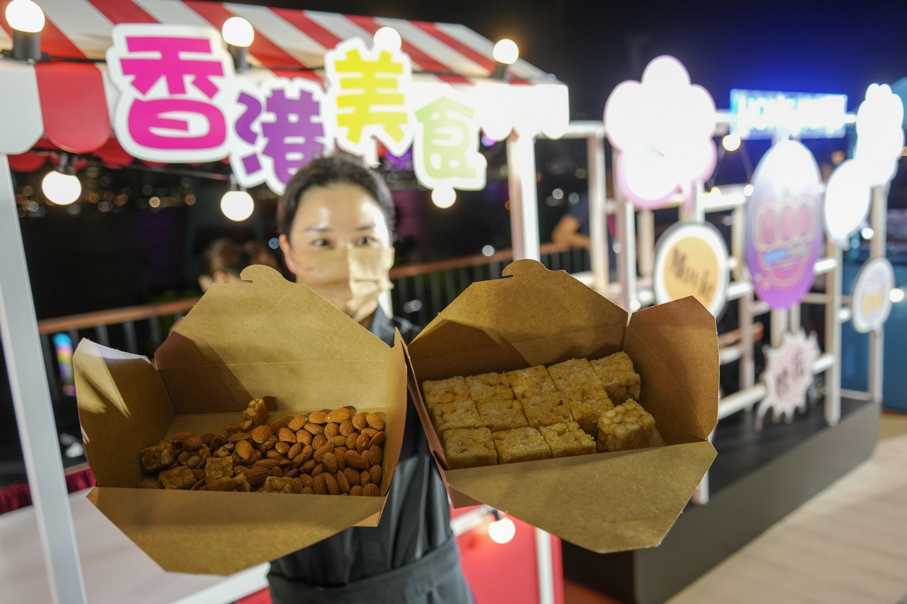 政府上周宣布啟動「香港夜繽紛」計劃。(資料圖片/李睿哲攝)