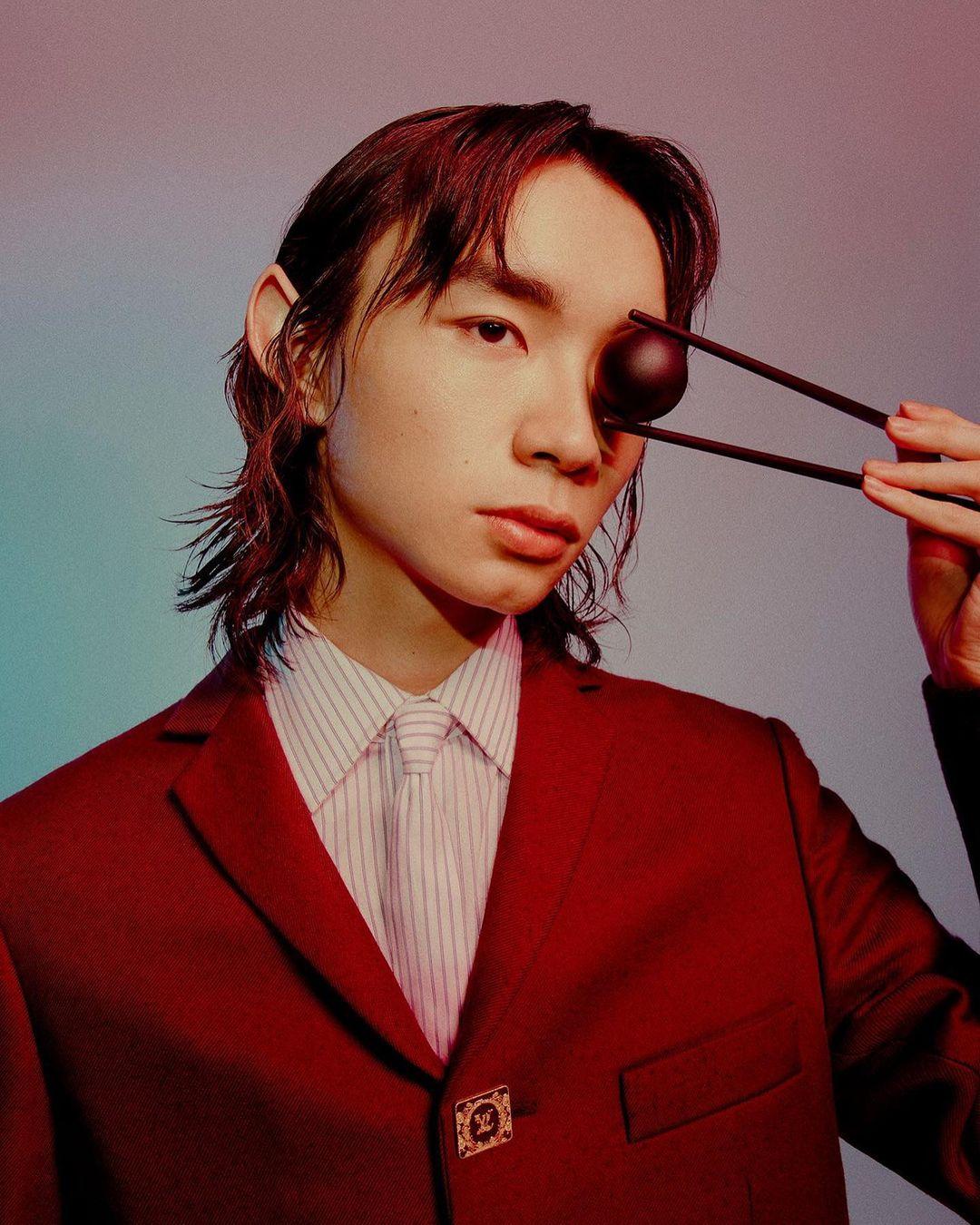 張毓軒曾任職西廚,為追演員夢,進修戲劇課程兼任模特兒。(IG@ Shin)