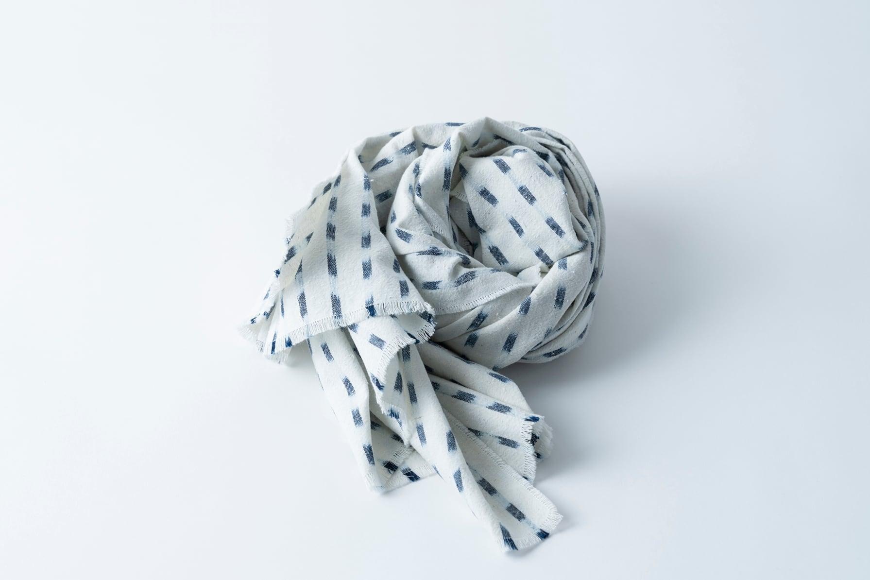 Heredia Bingo Kasuri 披肩 (HK$1,099)