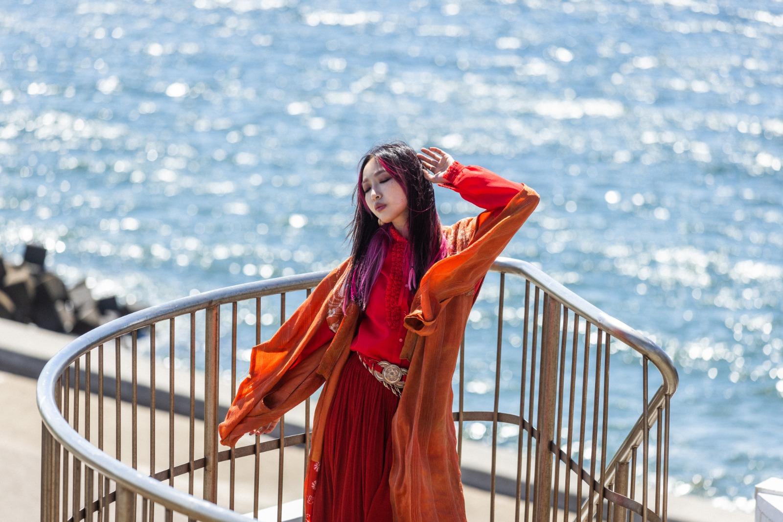 這次為了《無窮盡》MV,葉巧琳於千葉縣富津市的富津岬展望台拍攝。