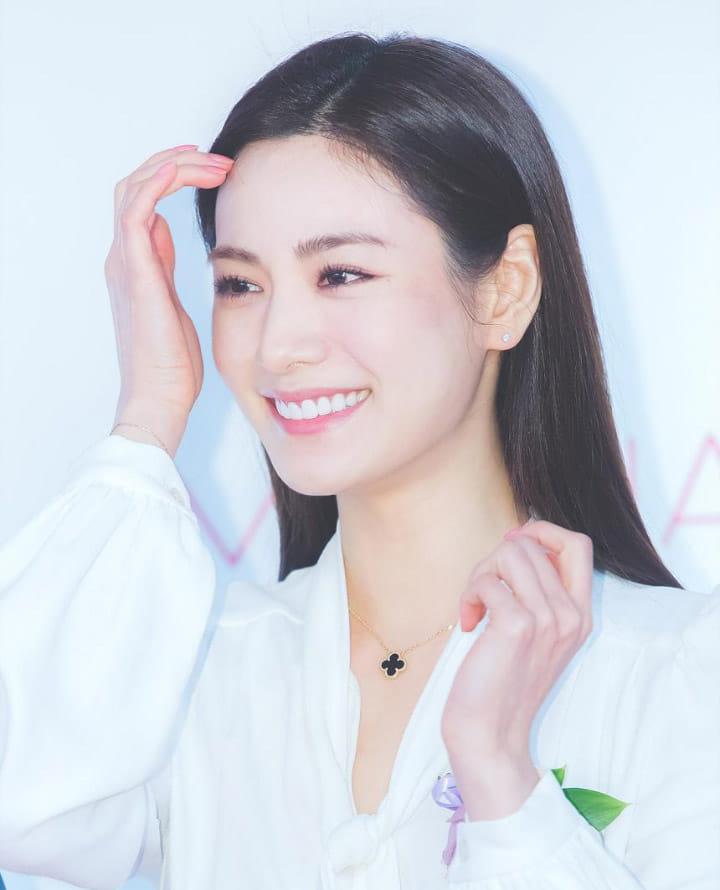 假面女郎Nana林珍娜擁有九頭身及109cm長腿。(Nana林珍娜FB)