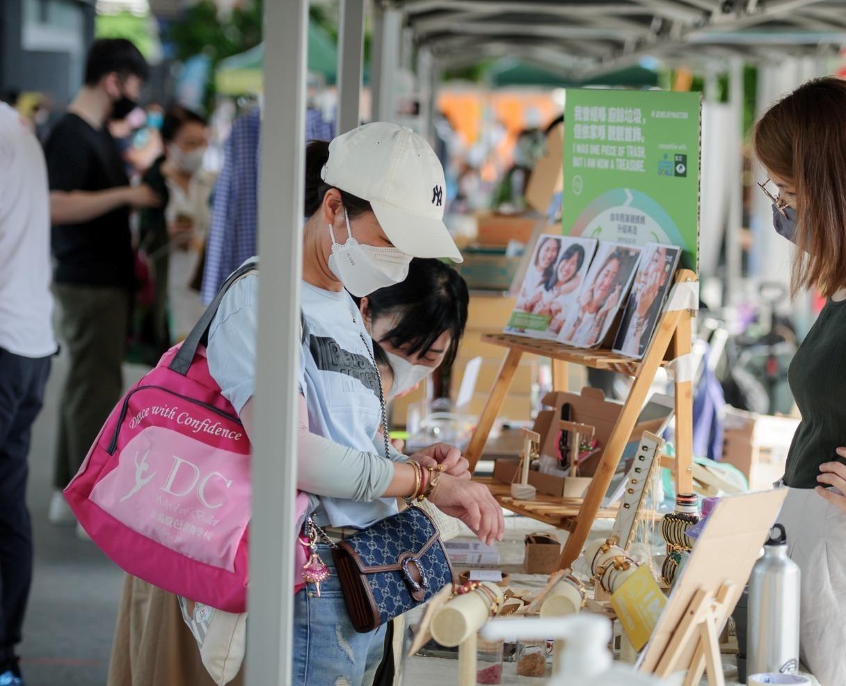 香港夜繽紛|觀塘海濱《青年藝術節x中秋「觀」光市集》