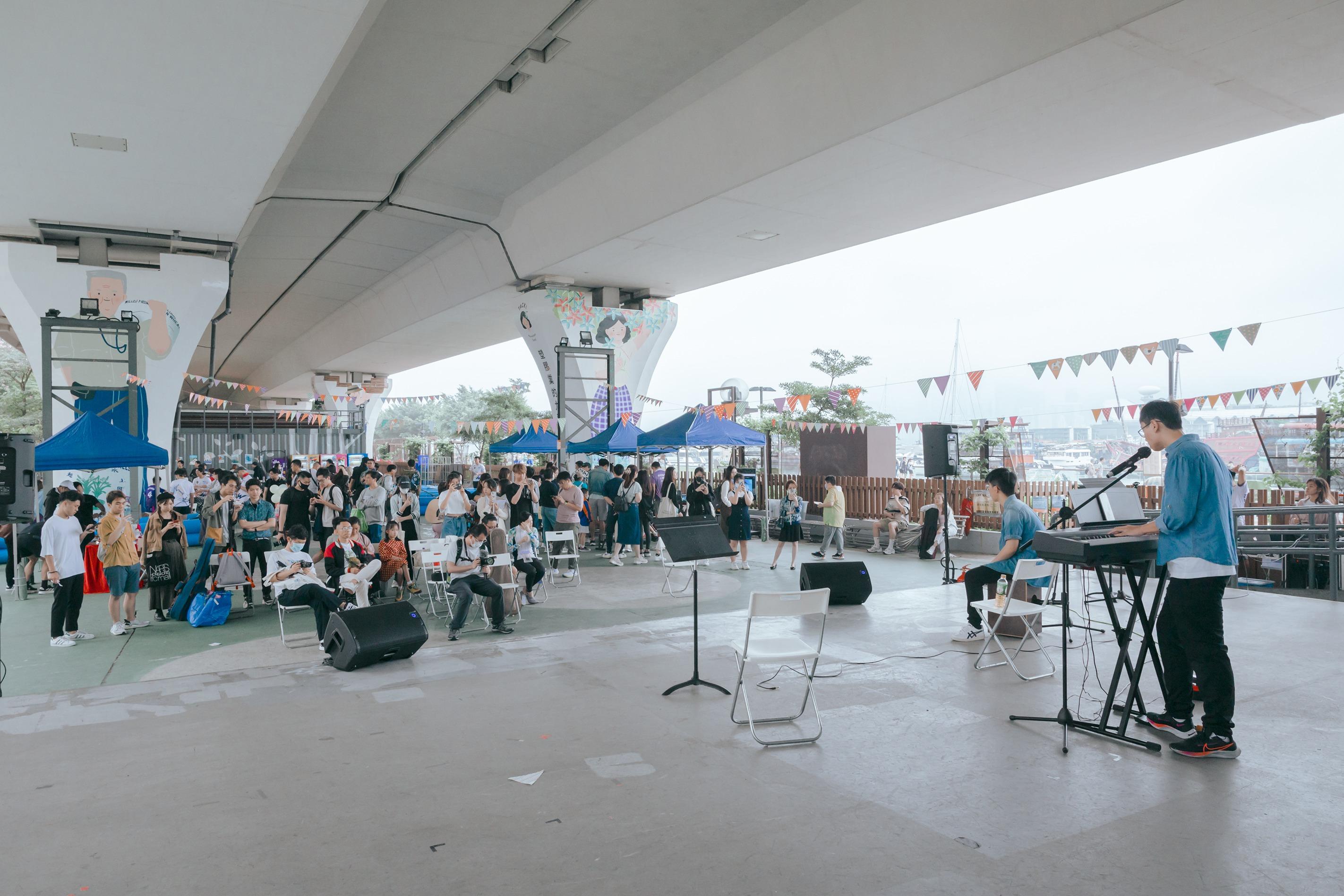 香港夜繽紛|觀塘海濱《青年藝術節x中秋「觀」光市集》街頭表演