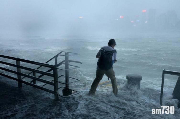 山竹颱風對香港破壞嚴重。(資料圖片)
