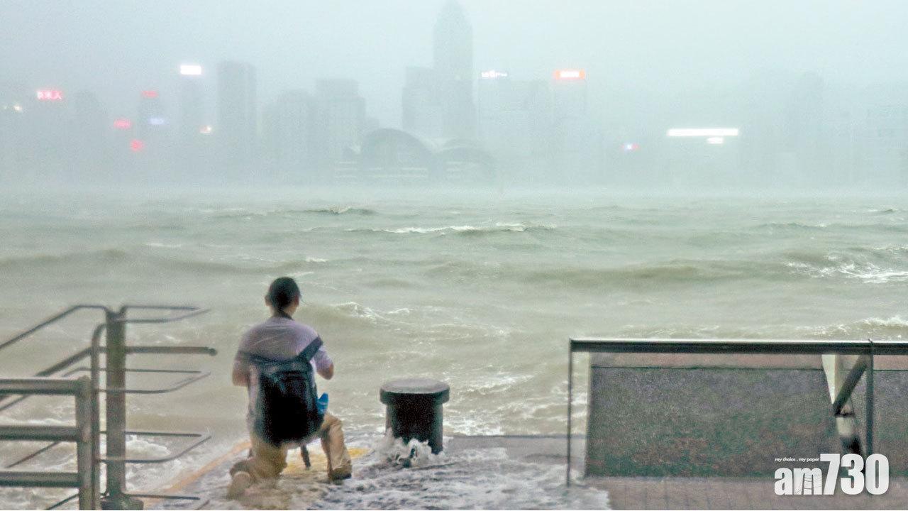 山竹颱風對香港破壞嚴重。(資料圖片)