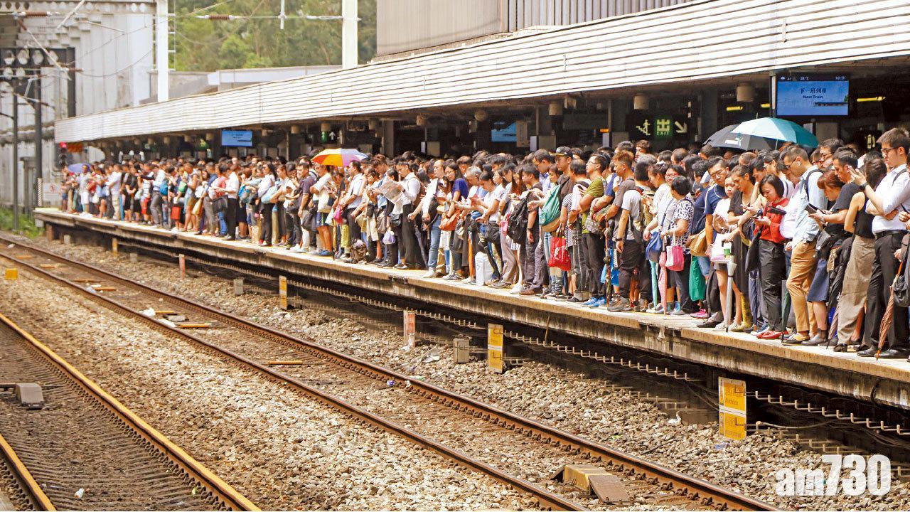山竹颱風對香港破壞嚴重。(資料圖片)