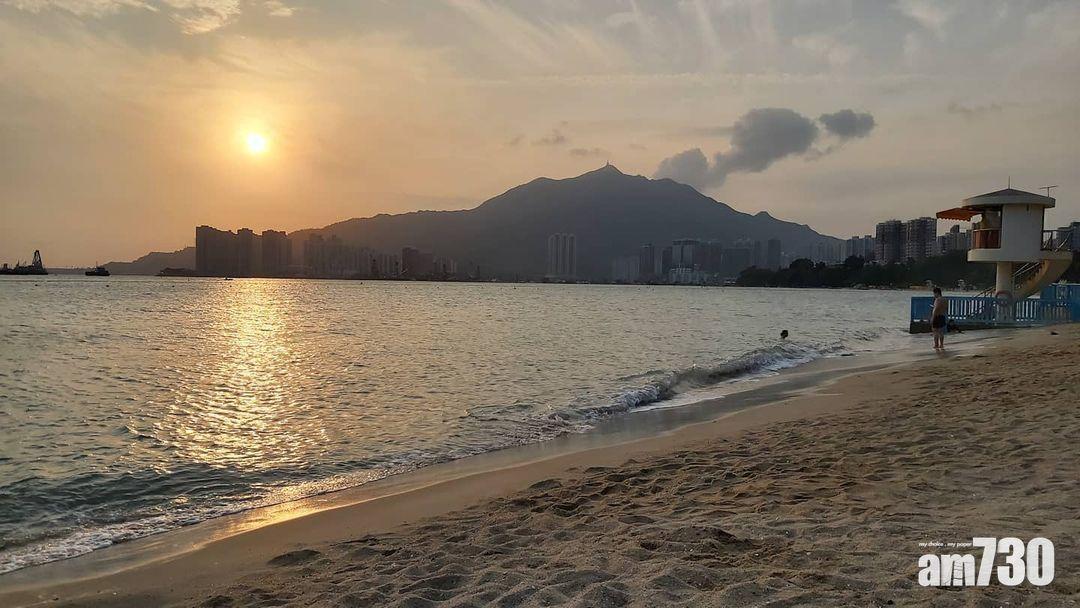 中秋節好去處 屯門黃金泳灘一望無際的海岸線,最適合大家賞月。(IG: bennylau3)