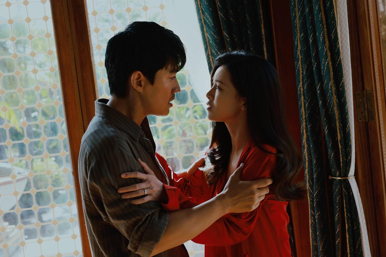 朱一龍、文詠珊。(《消失的她》劇照)