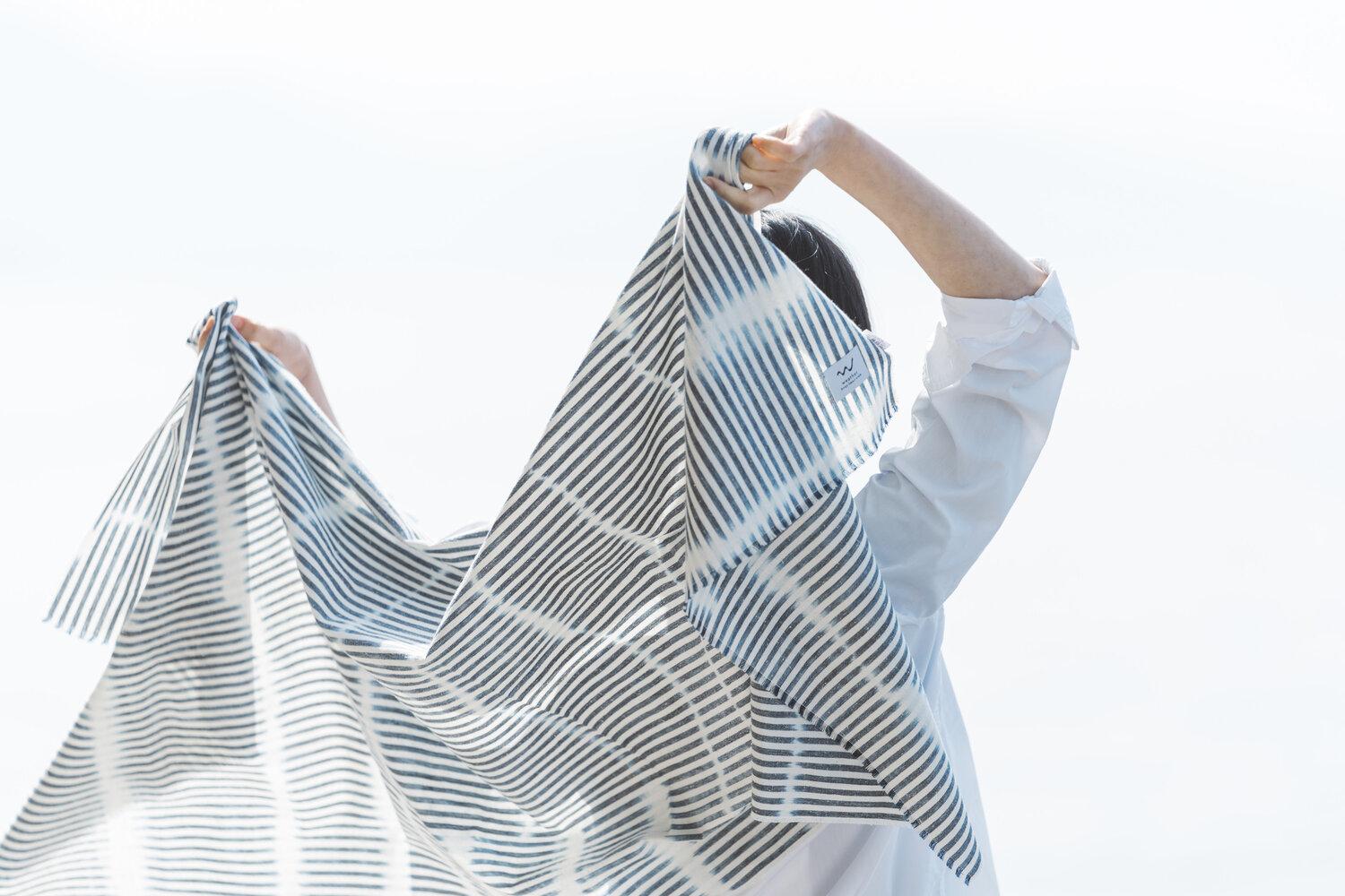 Heredia Bingo Kasuri 披肩 (HK$1,099)