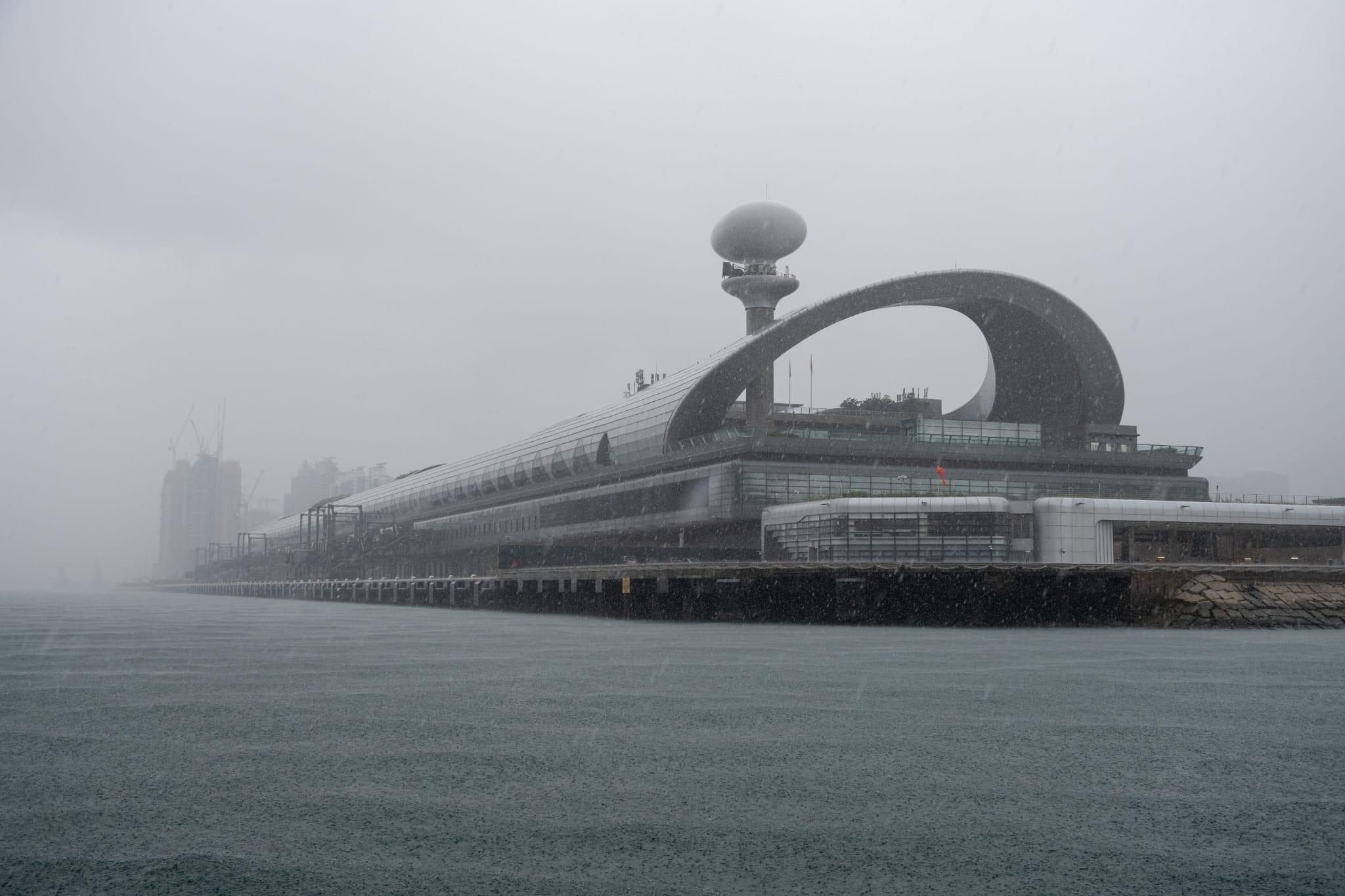 立法會「A4聯盟」倡議興建「九東雲巴」跨海橋 初步估算造價70億(陳奕釗攝)