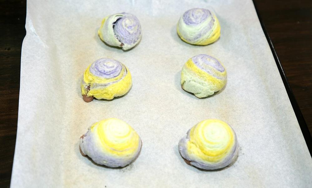 關掉焗爐,置於放涼架上10分鐘至室溫。