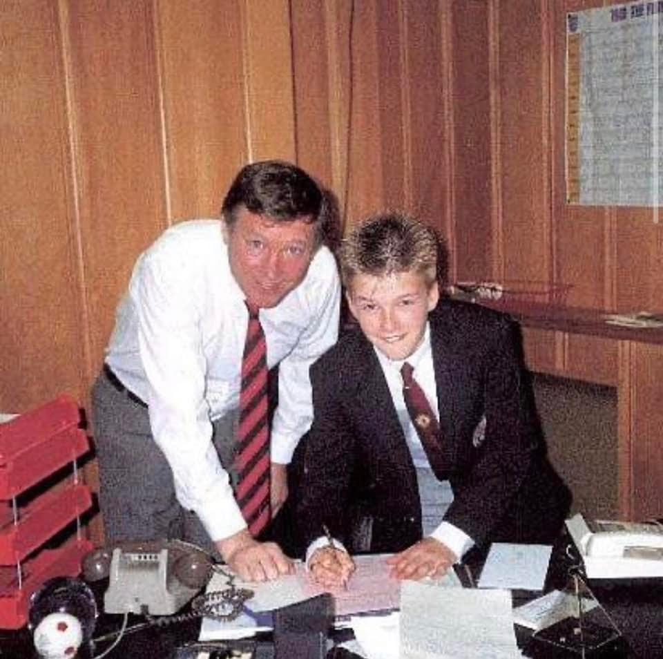 前曼聯球星碧咸(David Beckham )是費格遜栽培。(碧咸FACEBOOK)