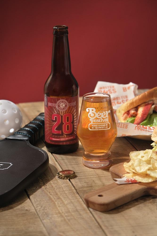 HK Beer Co|香港唯一一家釀造無酒精精釀啤酒的本地釀酒廠,為慶祝成立28週年,特別呈獻此款已於桶中陳釀十個月、帶有非凡香氣並充滿氣泡感的季節啤酒,並帶到啤酒節中。同時以可持續發展為考量,將卓越的釀製技術傳承,該桶將亦被重新用於往後製造的啤酒。