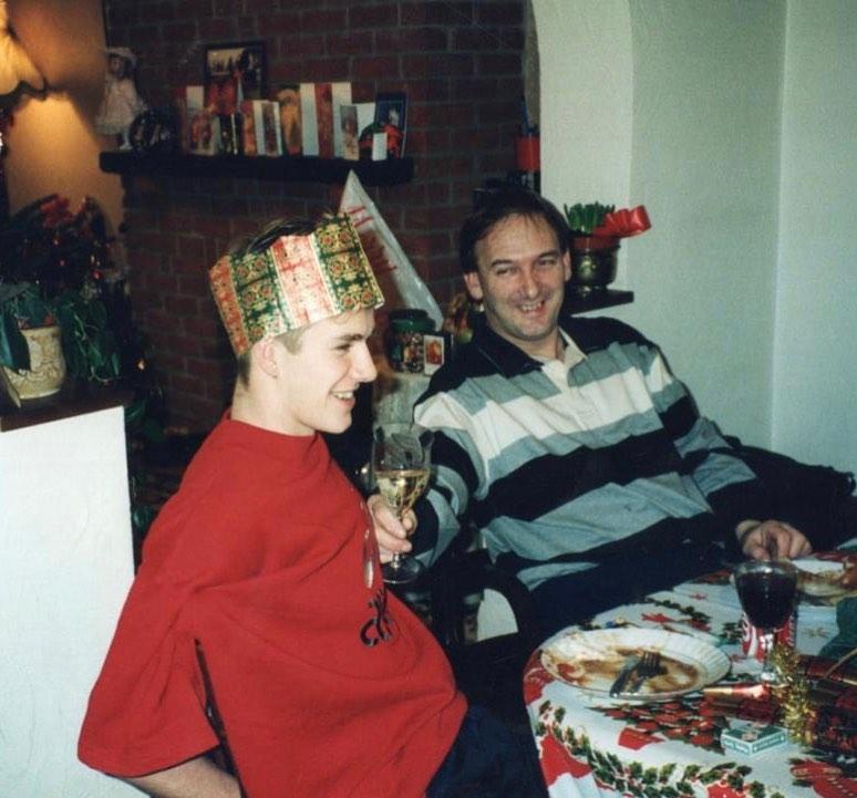 前曼聯球星碧咸(David Beckham )兒時照。(碧咸FACEBOOK)