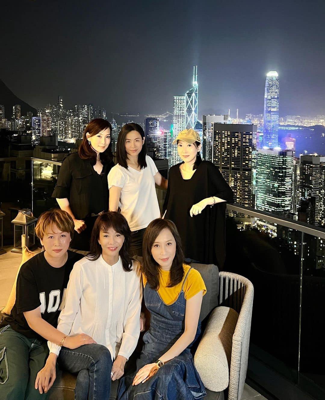 鄭裕玲Do姐「至八會」今次聚會沒有宣萱(上排中)。(資料圖片)