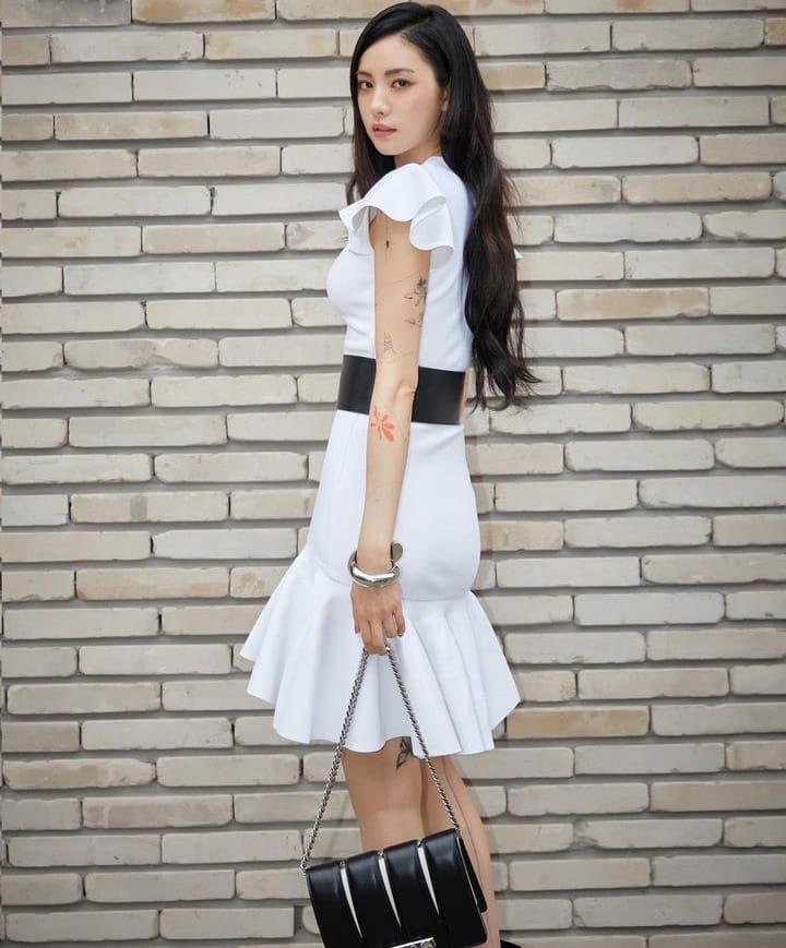 假面女郎Nana林珍娜擁有九頭身及109cm長腿。(Nana林珍娜FB)