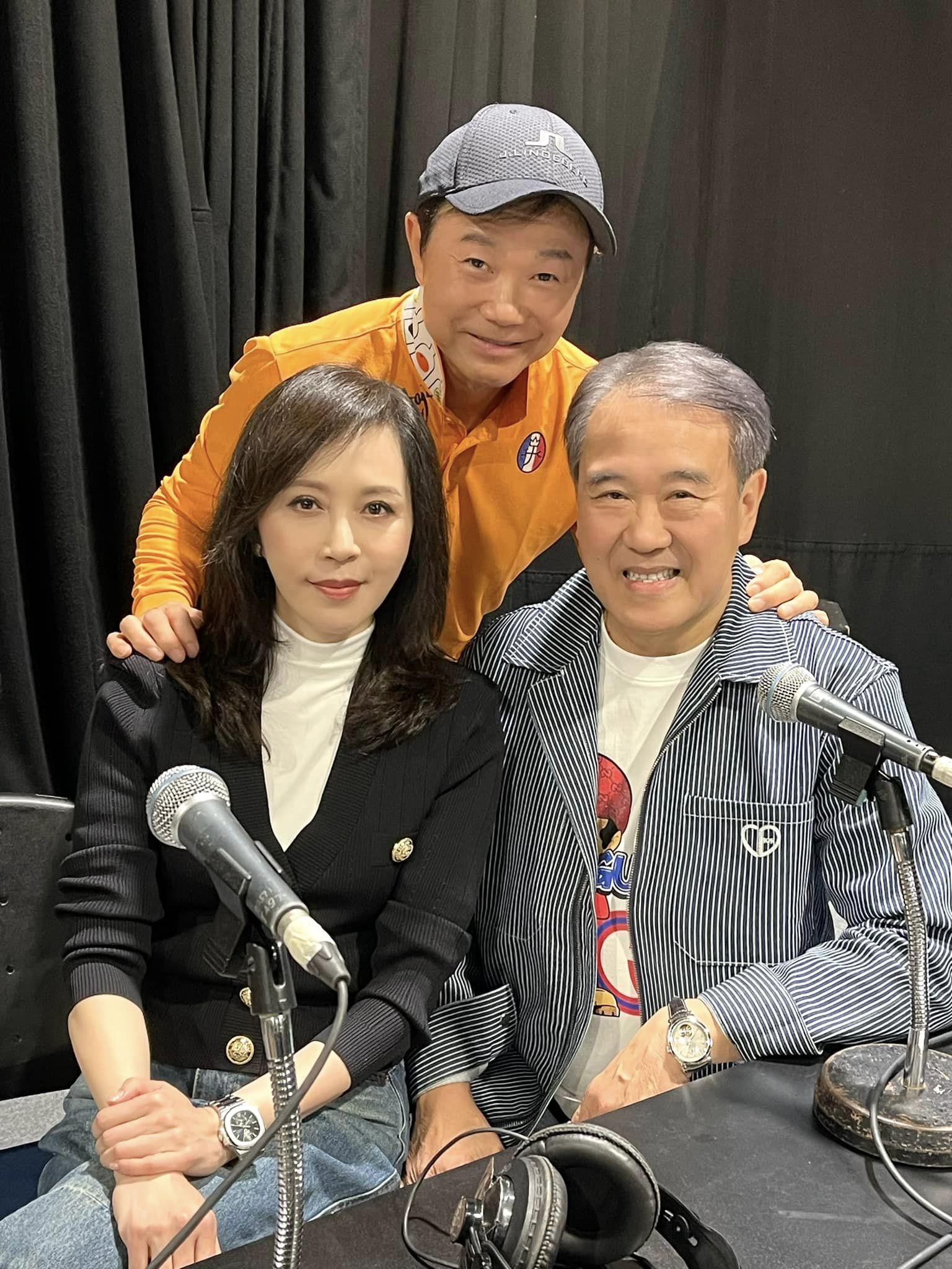 鄭裕玲(Do姐)「至八會」好姊妹顧紀筠保養得宜(網上圖片)