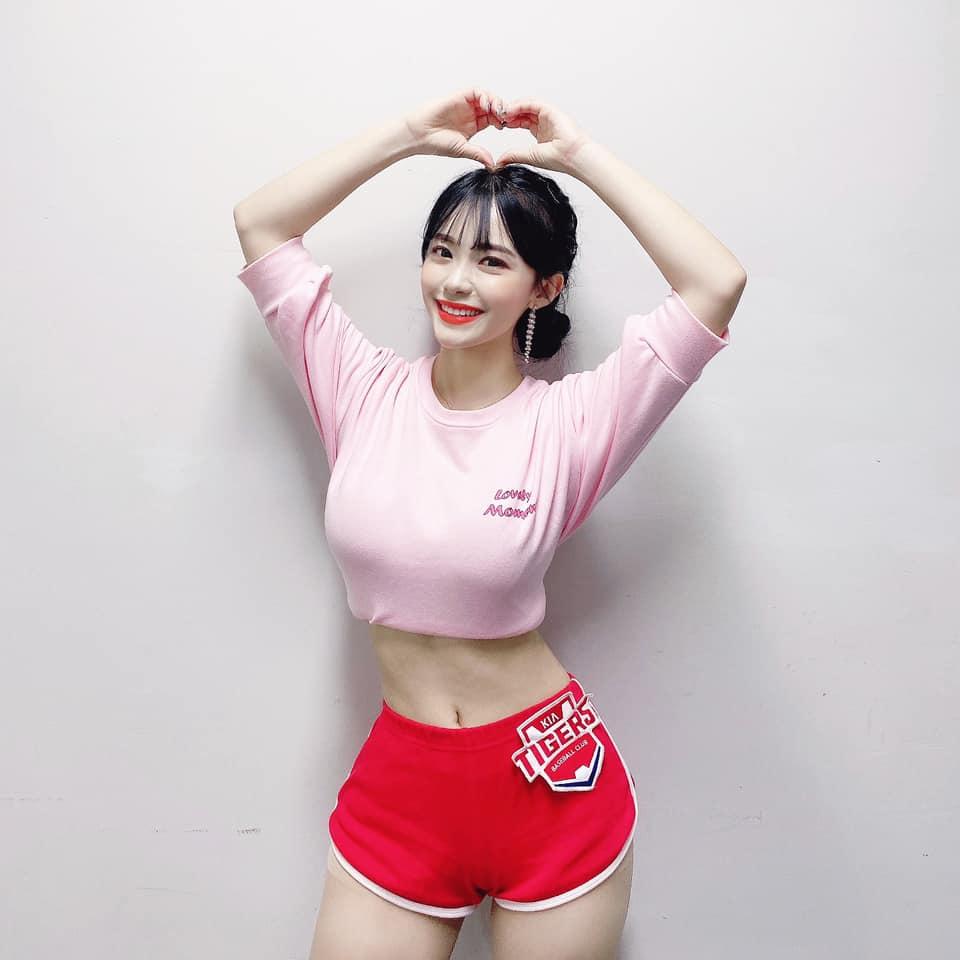 南韓啦啦隊女神李多慧(le_dahye IG)