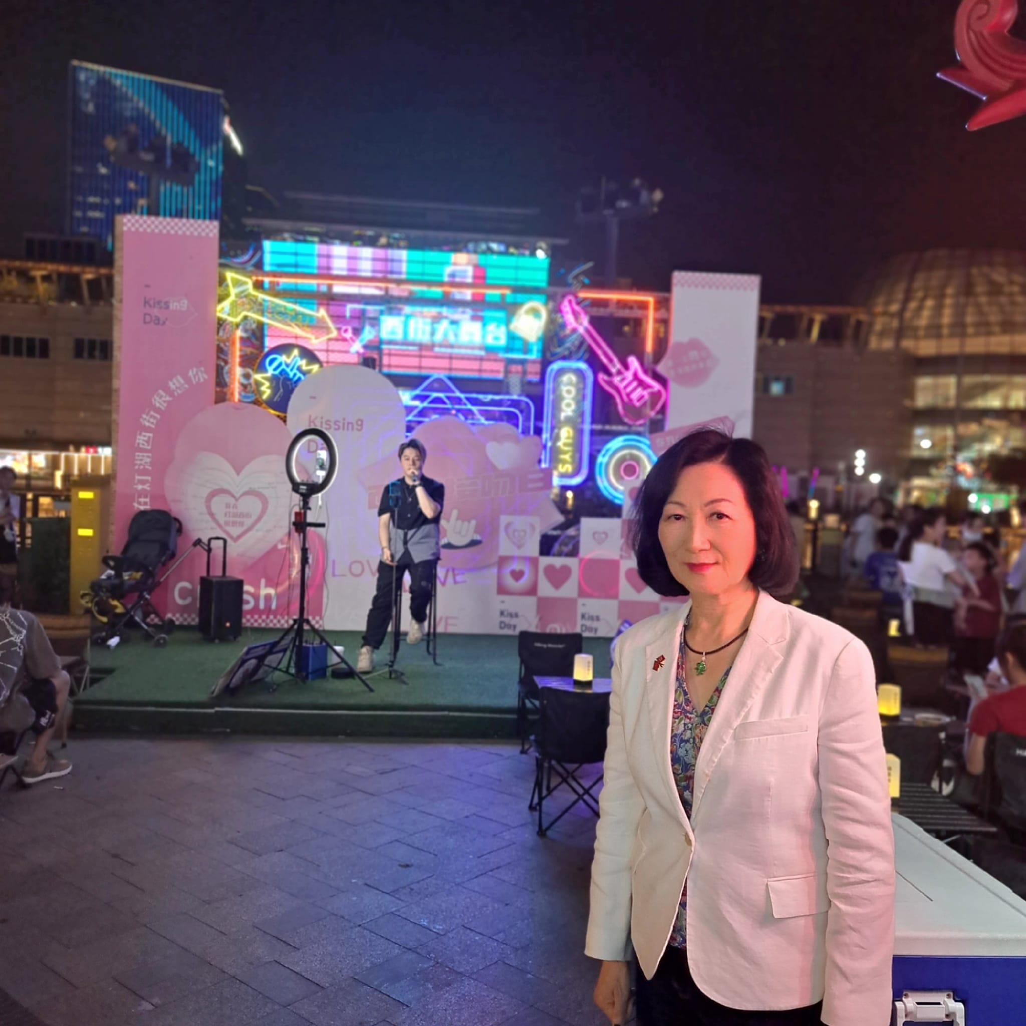 夜市經濟|葉劉:須針對特定客群 不是吸引早睡早起的爺爺奶奶(葉劉淑儀Facebook圖片)